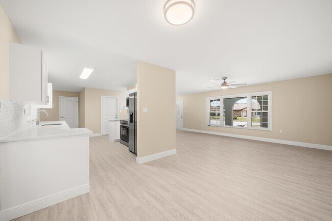 Building Photo - 4119 Tangier St