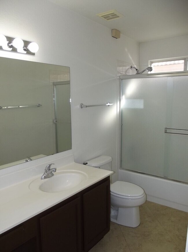 Building Photo - 4469 W Holly Berry Way