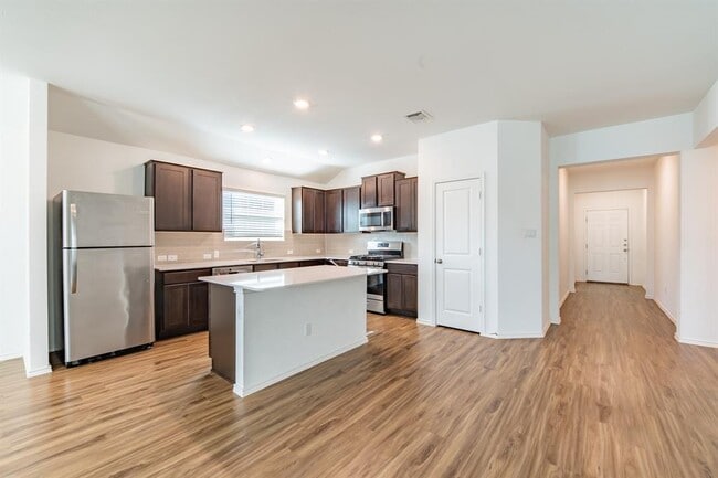 Building Photo - 322 Arnage Dr