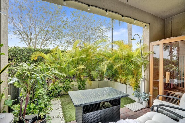 Building Photo - 4234 N Dixie Hwy