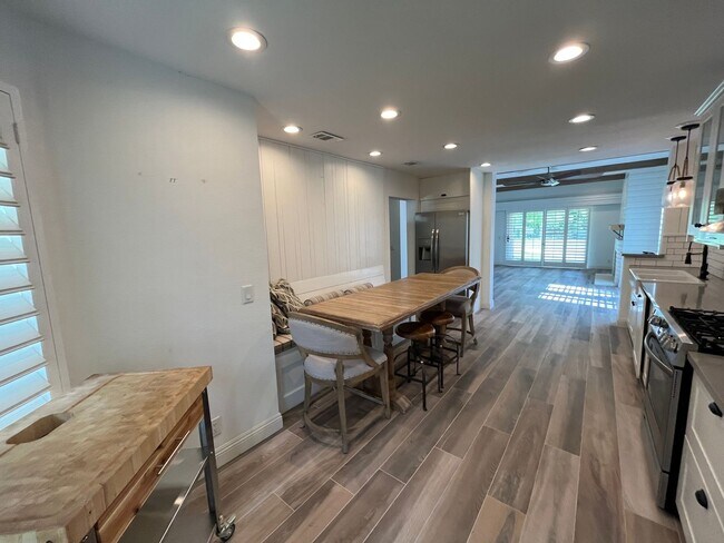 Building Photo - Long Term - 3 Bed 2 Bath in Desert Falls!