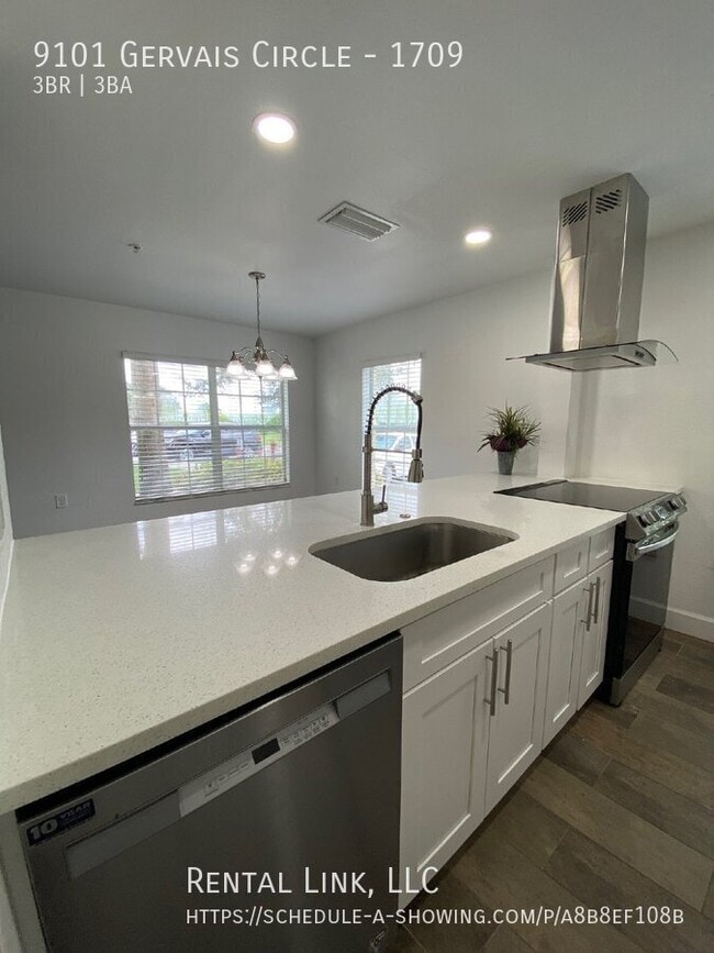 Building Photo - 9101 Gervais Cir