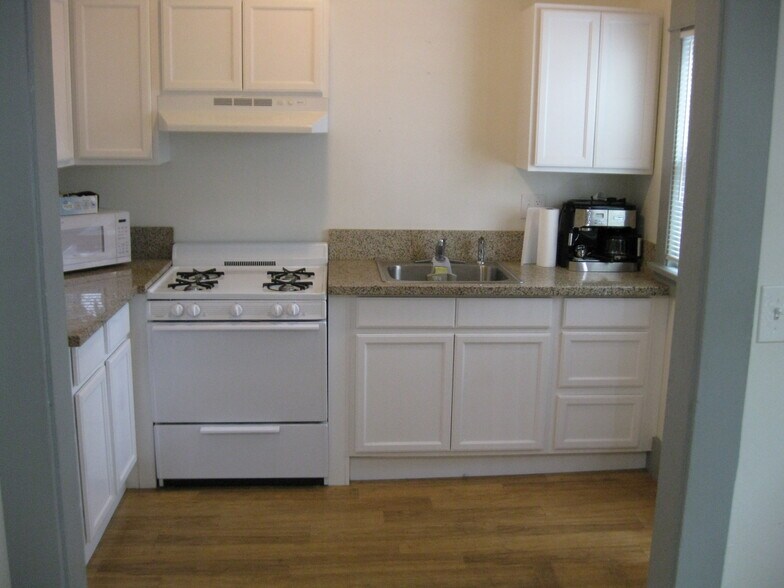 Building Photo - 527 Atlantic Ave