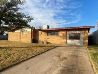 Building Photo - 2601 Verde Ave