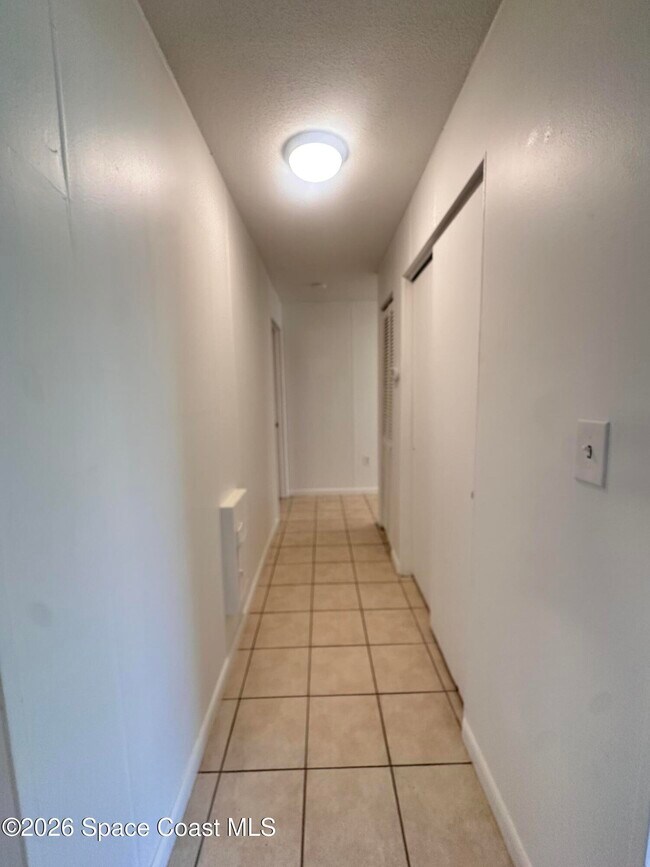 Building Photo - 294 Berkshire Ln