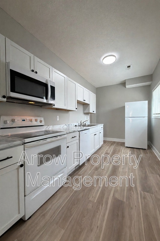 Building Photo - 4825 Fremont St