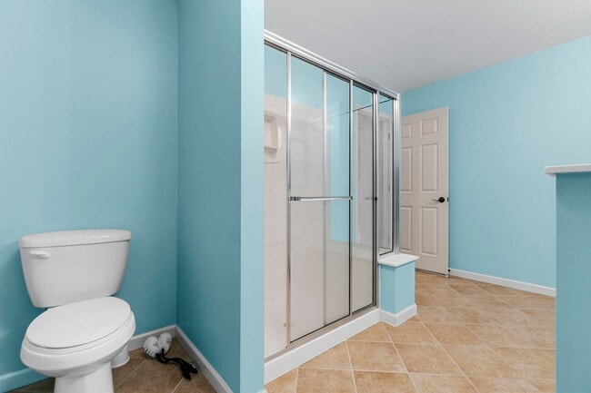 Building Photo - Stunning Former Display Home on a Quiet Cu...