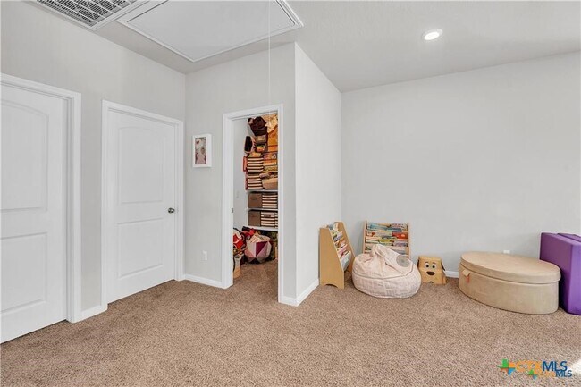 Building Photo - 5314 Fenton Ln