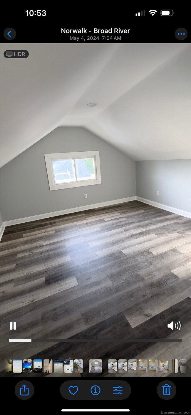 Building Photo - 95 New Canaan Ave