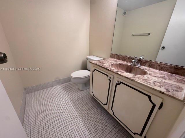 Building Photo - 6361 N Falls Cir Dr