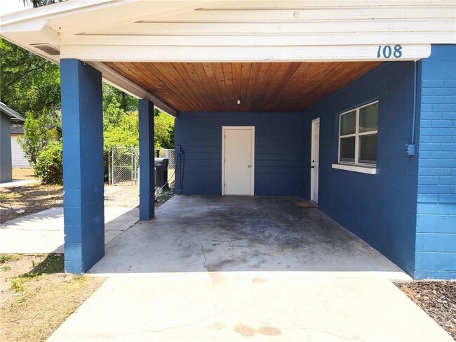 Building Photo - 108 E Sadie St