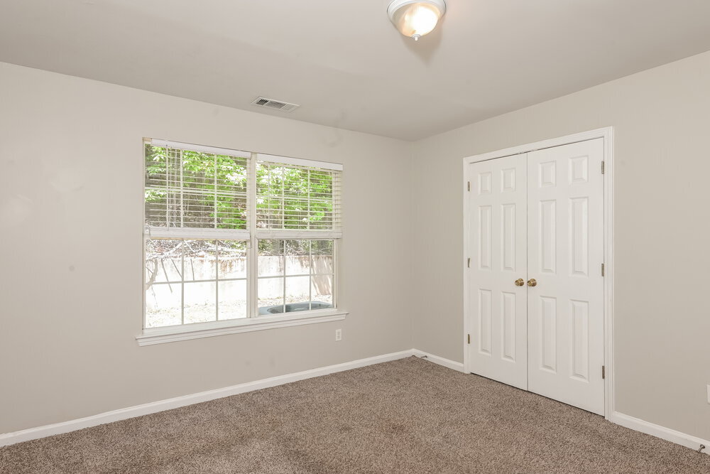 Building Photo - 4100 Clarks Tr