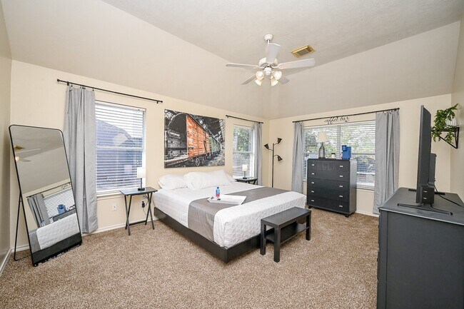 Building Photo - 12122 Lucky Meadow Dr