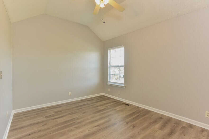 Building Photo - 675 Legacy Dr