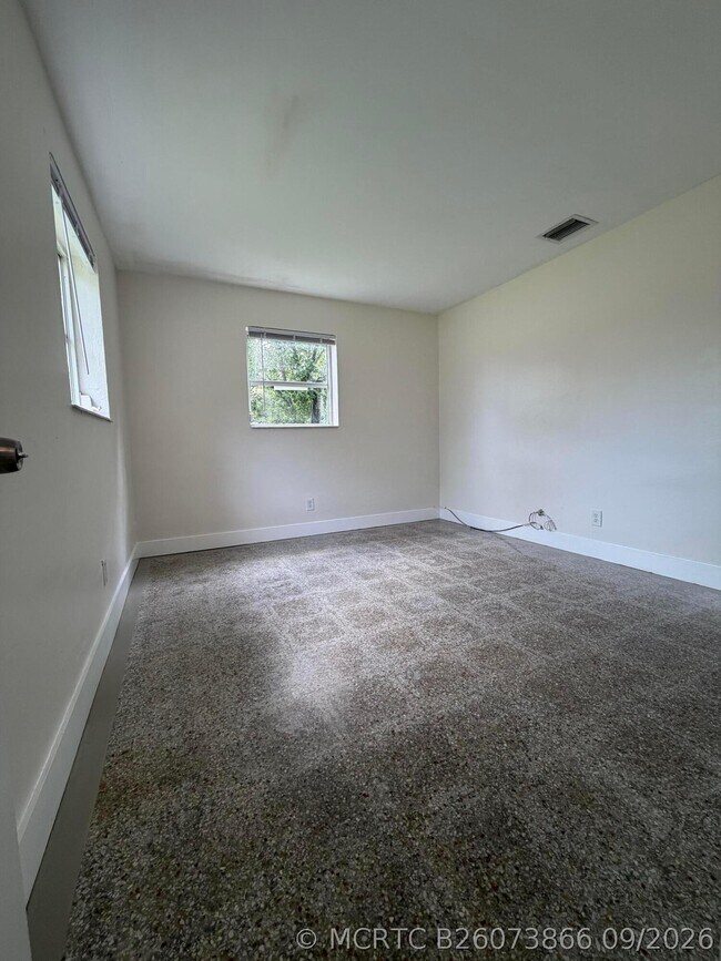 Building Photo - 3820 SW 61st Ave
