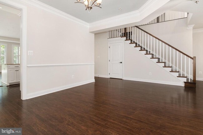 Building Photo - 8631 St Anthony Dr