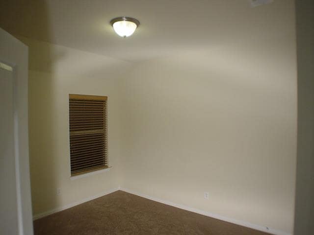 Building Photo - 209 Bird Creek Dr