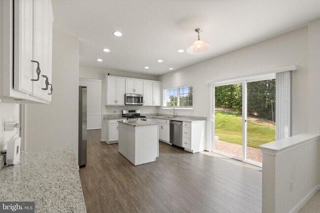 Building Photo - 45 Colemans Mill Dr