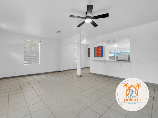 Building Photo - Rental Home in Desirable Navy Point Area