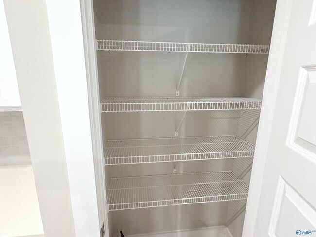 Building Photo - 7517 Doris Ruth Ln SE