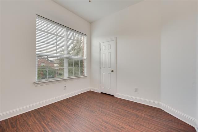 Building Photo - 1622 Mammoth Dr