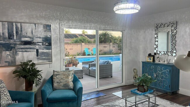 Building Photo - 1572 Dover Ave