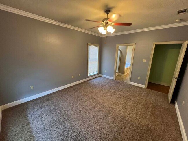 Building Photo - 3995 Water Oak Dr
