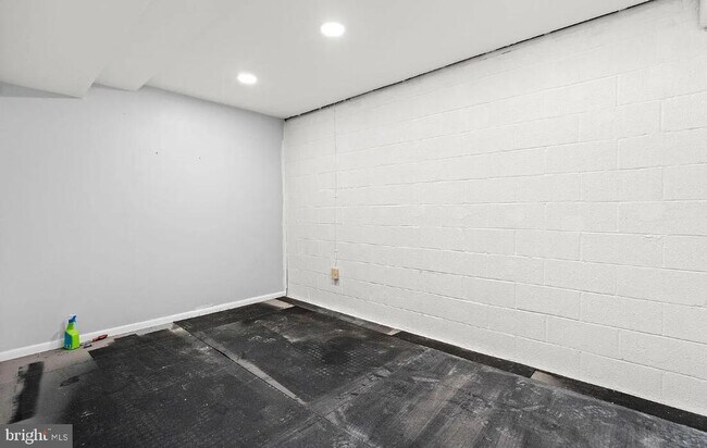Building Photo - 7005 Stone Mill Pl