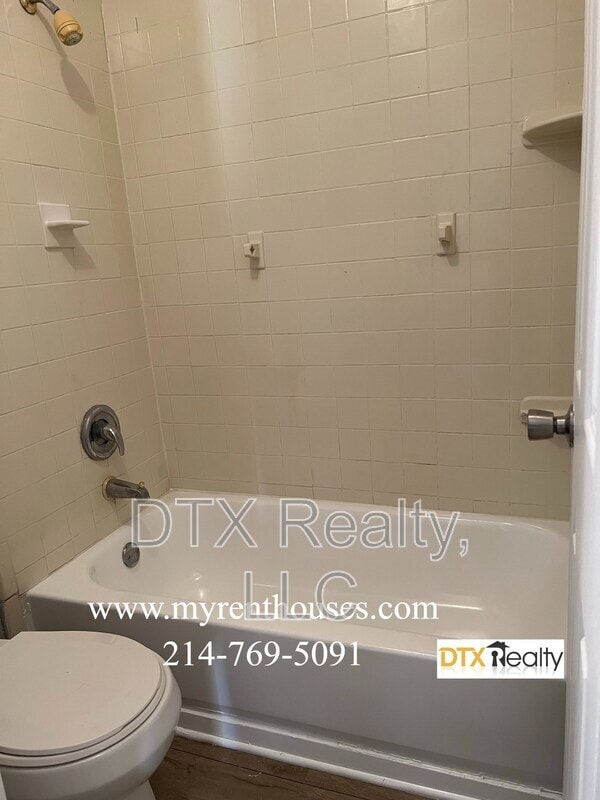 Building Photo - 4293 Leland College Dr