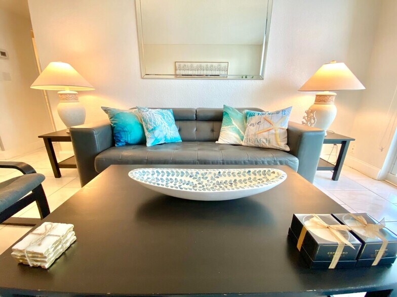 Building Photo - 9 Seacrest Pkwy