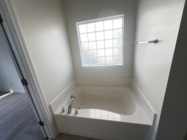 Building Photo - Beautiful Four Bedroom, 2.5 Bath Home, plus Bonus room! Now Available in Little River! Community ...