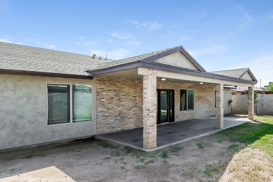 Building Photo - 6614 W Pima St