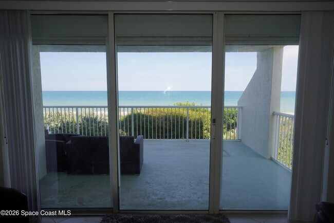 Building Photo - 1555 N Hwy A1A