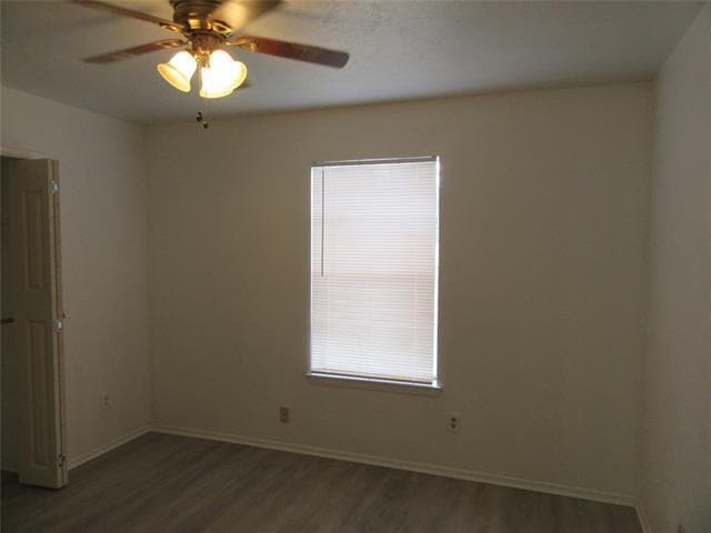 Building Photo - 916 Tulip Trail