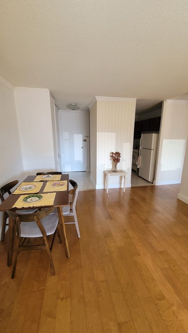 Building Photo - 1340 N Dearborn St