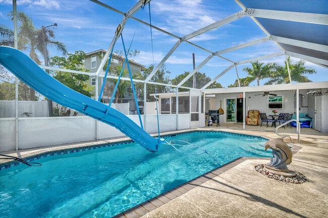 Building Photo - 4408 E Riverside Dr