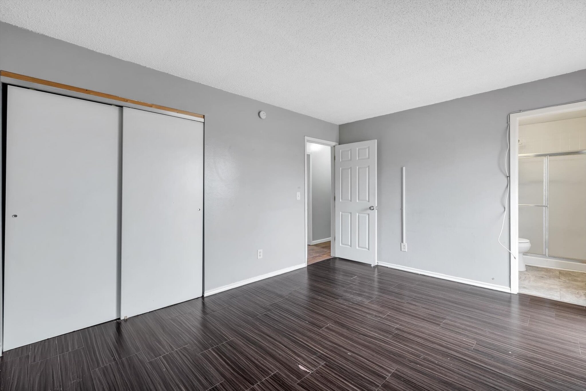 Building Photo - 2534 Millvalley Dr