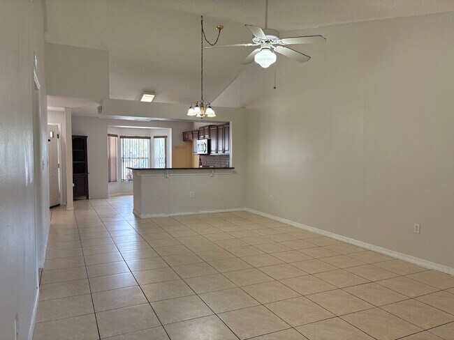 Building Photo - Charming 3-Bedroom, 2-Bath Villa with Serene Waterview in Jade East
