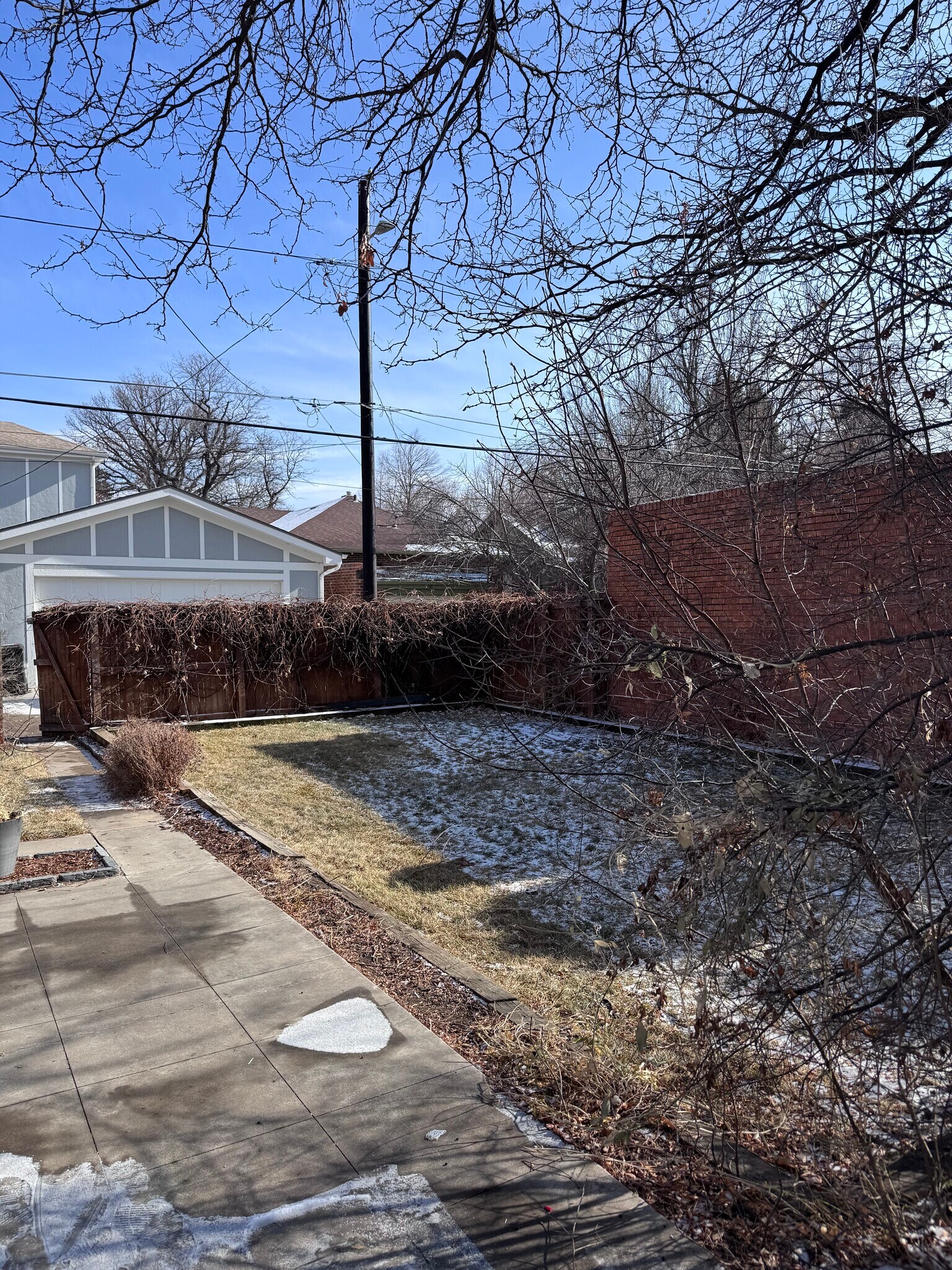 Building Photo - 2270 Holly St