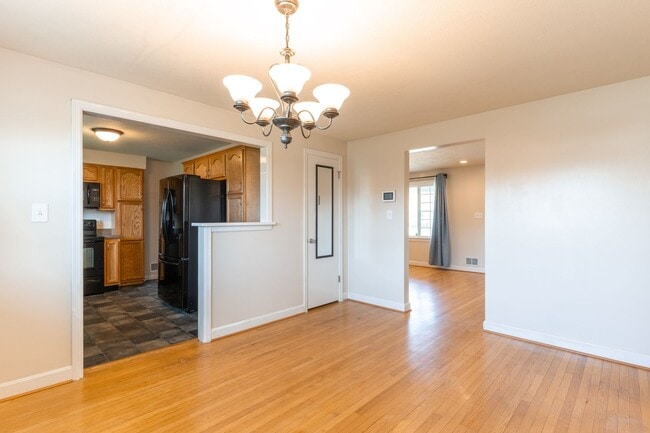 Building Photo - Welcome to this charming 3-bedroom, 2 full...