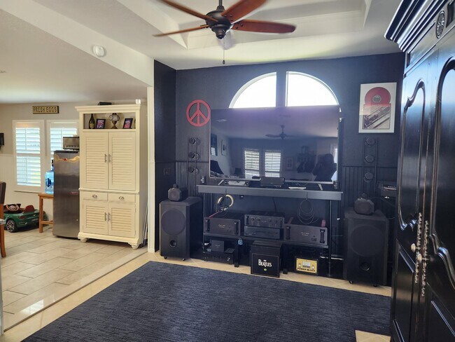 Building Photo - 7717 White Egret Ln