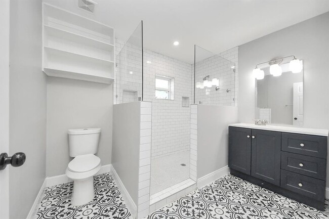Building Photo - 6735 Alpine Dr