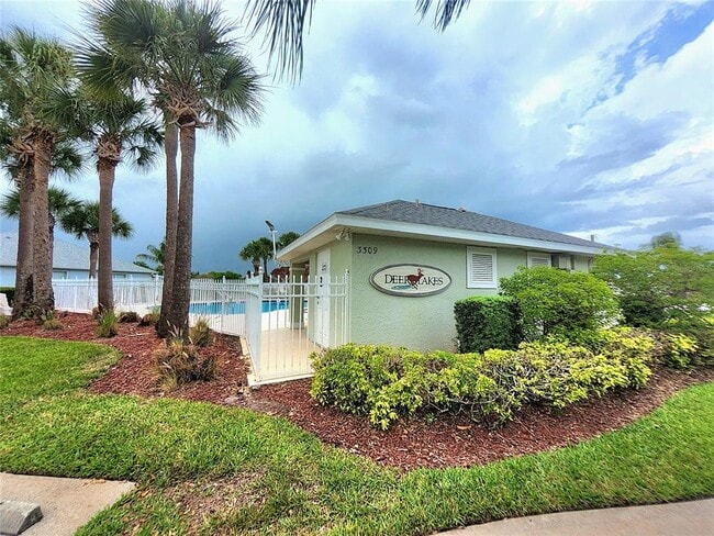 Building Photo - 5465 High Pasture Way