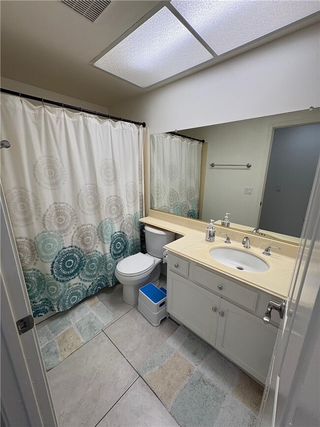 Building Photo - 4600 Vía Pamplona