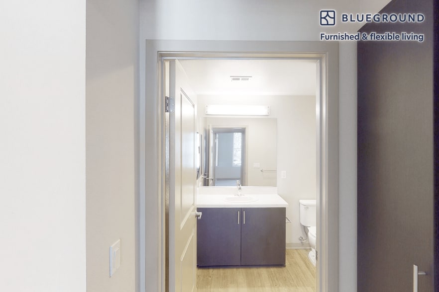 Building Photo - 121 E. Route 66-SI FL3-ID5141A