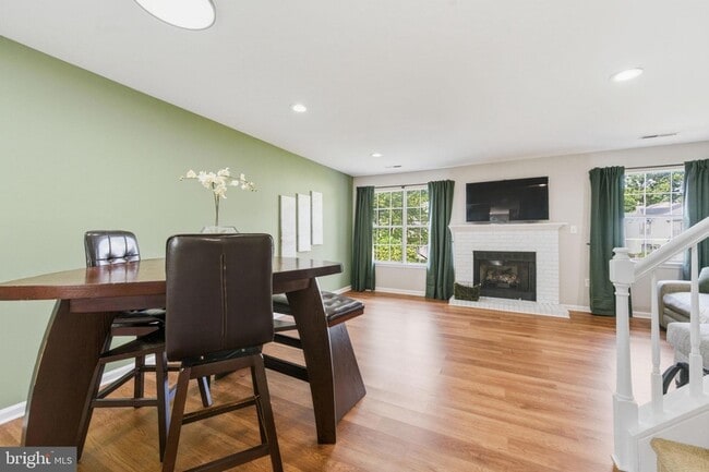 Building Photo - 11170 Hamlet Ct