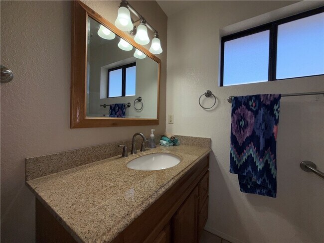 Building Photo - 1097 Sahuaro Dr