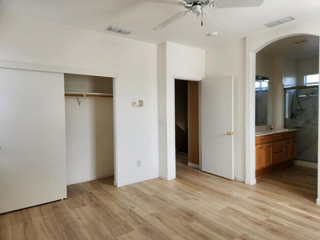 Building Photo - 6446 Cedar Ranch Dr