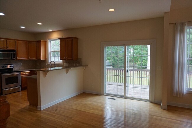 Building Photo - 3 Bedroom 2.5 Bathroom with a Bonus Room located in Creeks Edge Subdivision in Sneads Ferry!