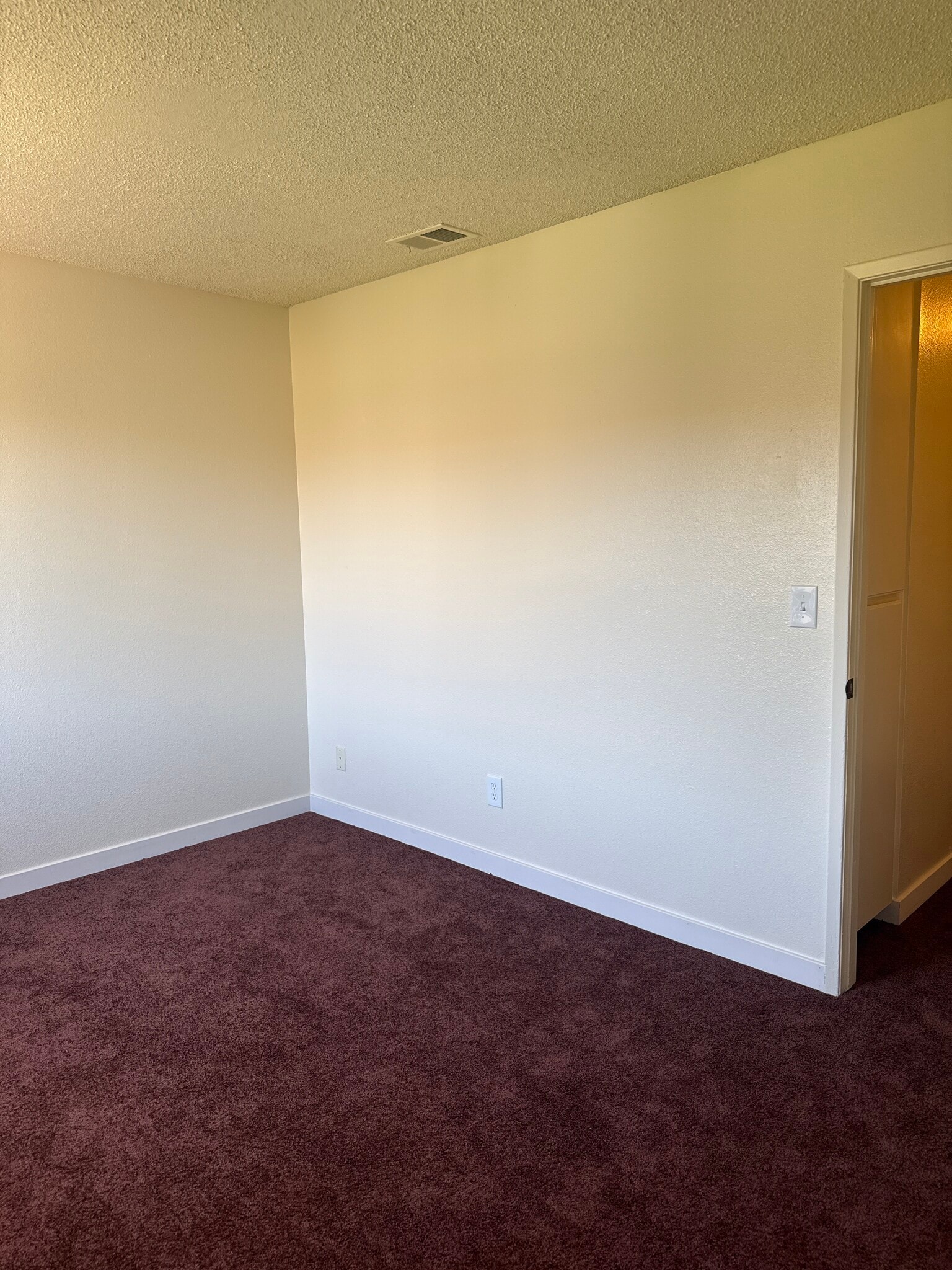 Bed 2 - 404 W Barton Ave